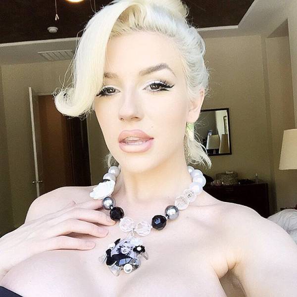 Courtney Stodden With And Without Makeup
