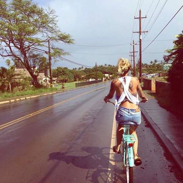 These Bicycle Riding Girls Will Put a Smile on Your Face
