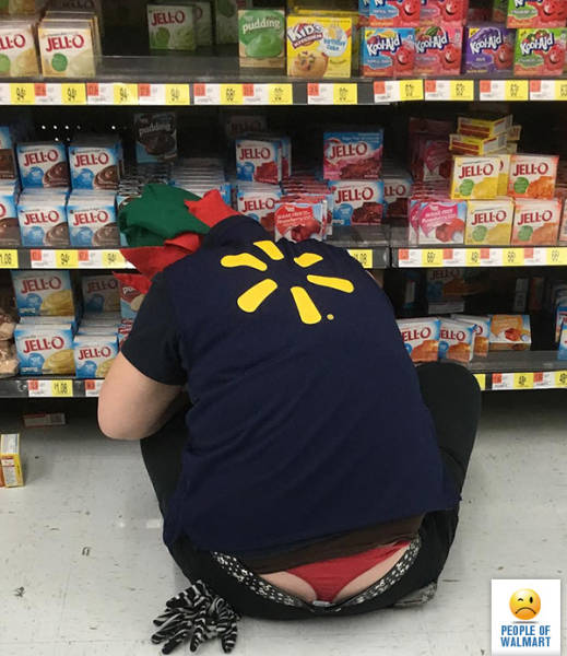 Cringe-Inducing Customers Of Walmart