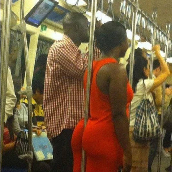 Some Girls On Commute Are Easy On Eyes