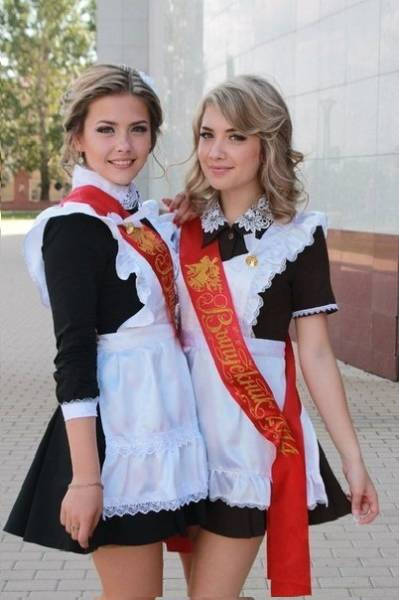 Lovely Russian Schoolgirls On Their Graduation Day 29 Pics 