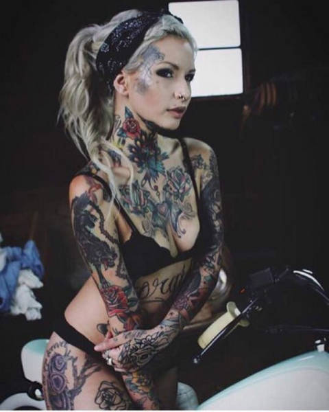 Hot Tattoos And Sexy Women Go Really Well Together