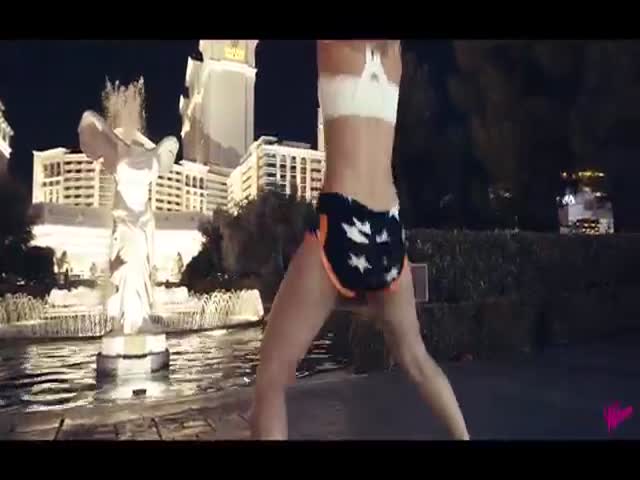 Hot Lexy Panterra Shakin’ It In Las Vegas