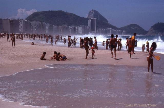 Old Photos Of Brazilian Beaches Back In 1970
