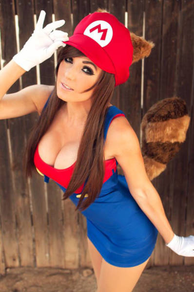 NSFW-ish Snapchats Of Cosplayers That Are Sexy AF
