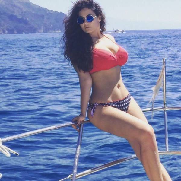 Italian Model Gets Body-Shamed For Having Curves