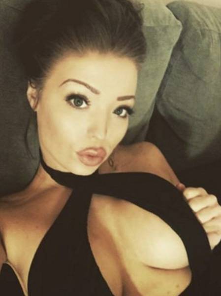 British The Webcam Model Spent $34,000 For “Perfect Looks”