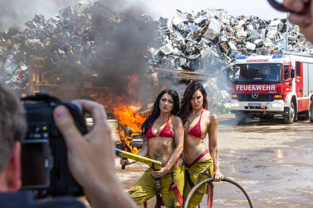 Behind The Scenes Photos Of Hot Firefighter Girls Will Make You Melt