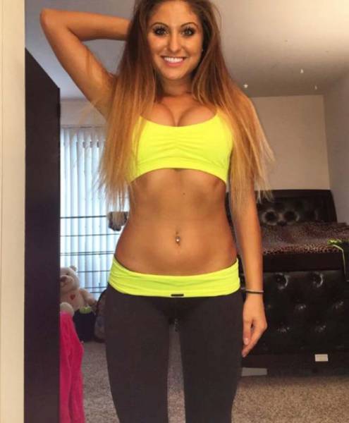 Fit Girls In Sports Bras Are Sexy AF