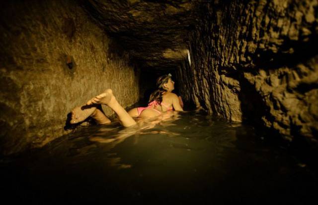 Real-Life ‘Indiana Jane’ Was The First To Surf In The Paris Catacombs Among 6 Million Skeletons