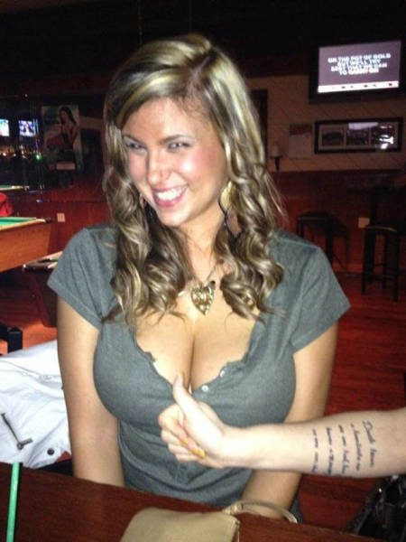 Girls With Beautiful Boobs Are A Mouthwatering Sight