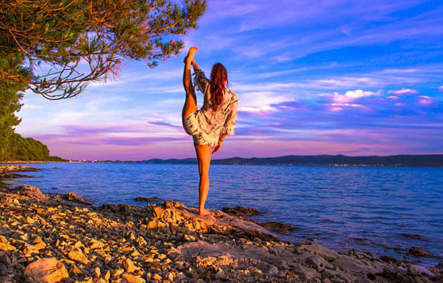 Swedish Pilot Is Winning Over The Internet With Her Hot Yoga Snaps