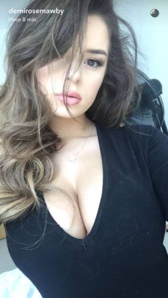Snapchat Brings Us Some Really Hot Women With Photos For You To Enjoy And Usernames To Follow