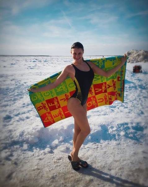 Russian Ladies Make Epiphany A Real Holiday For Everyone